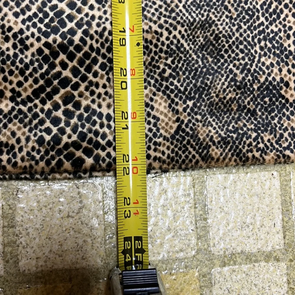 New Tracy Evans python print skirt - Picture 5 of 15